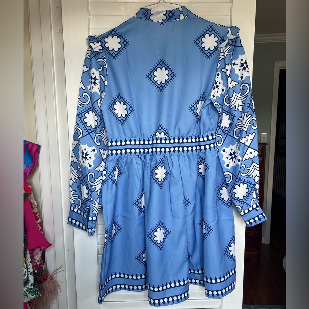 Blue and white puff sleeve dress (never worn!)